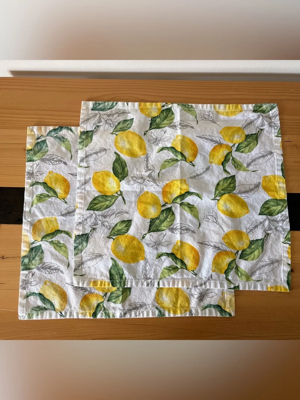Cottagecore Wicker Gathering Basket Set – Includes Lemon & Blue Gingham Linens